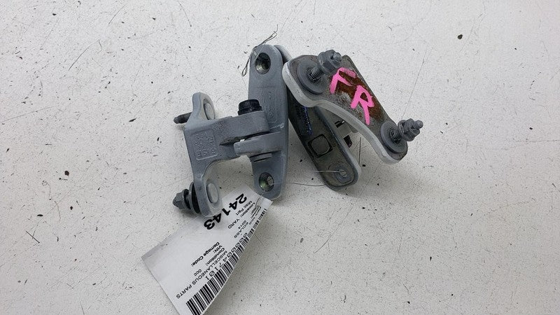 A047058 ⭕ 10-16 Mercedes-Benz E350 Front Right Lower & Upper Door Hinge Closure Assist