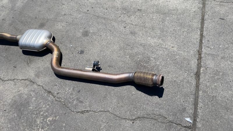 A2054910001 ⭕ 2019 Mercedes C300 W205 Exhaust Resonator Pipe Muffler A2054911301 A2054910001