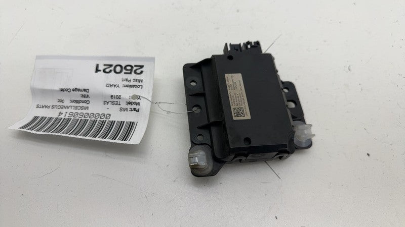 ⭕ 17-23 Tesla Model 3 Center Console Front USB Hub Charger Module 1093