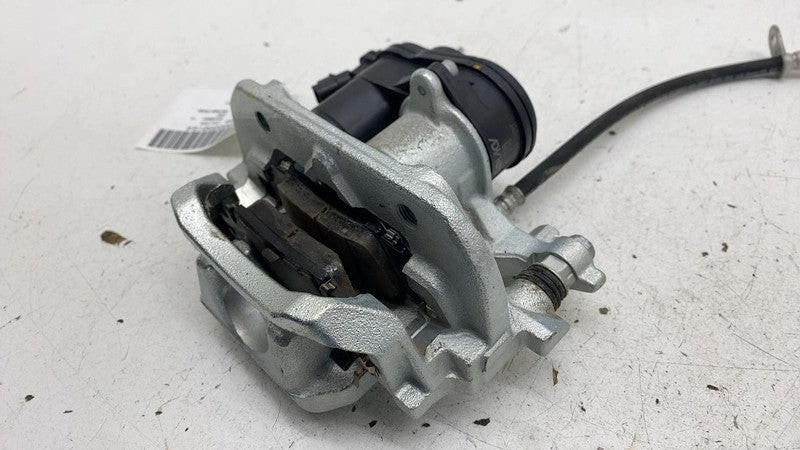 ⭕2023-2024 Toyota Prius Rear Passenger Side Caliper w/ Brake Hose Line