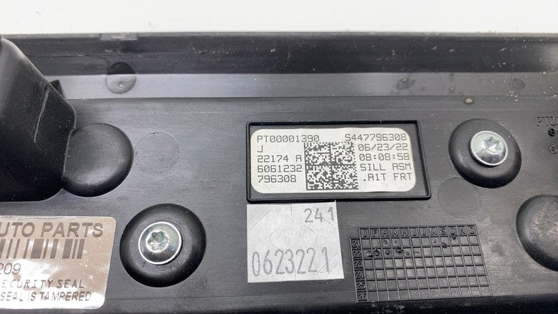 ⭕ 2022-2024 Rivian R1T R1S Front Right or Left Door Sill Scuff Plate P