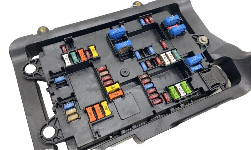 PT00031575-E ⭕ 2022 2023 2024 Rivian R1T R1S Left Cabin Fuse Relay Junction Box PT00031575-E