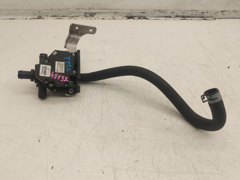 6007370 00 B 2012-2020 Tesla Model S X 4-Way Coolant Pump Valve with Pipe Hose & Bracket Assy
