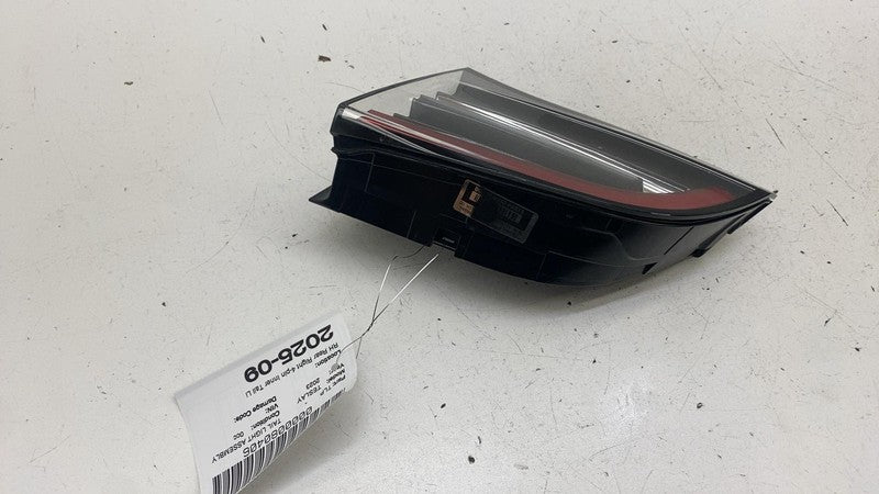 ⭕ 2020-2024 Model Y Rear Right Inner Taillight LED Tail Lamp 4-Pin 150