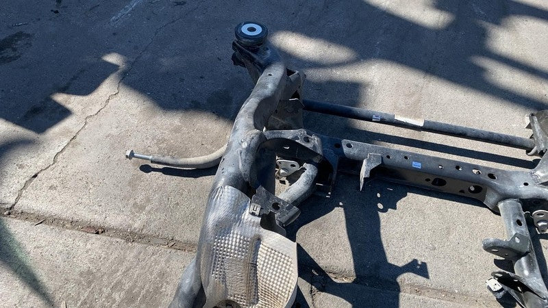 2016-2019 Mercedes-Benz GLE350 Subframe Crossmember Front Engine Cradle RWD OEM