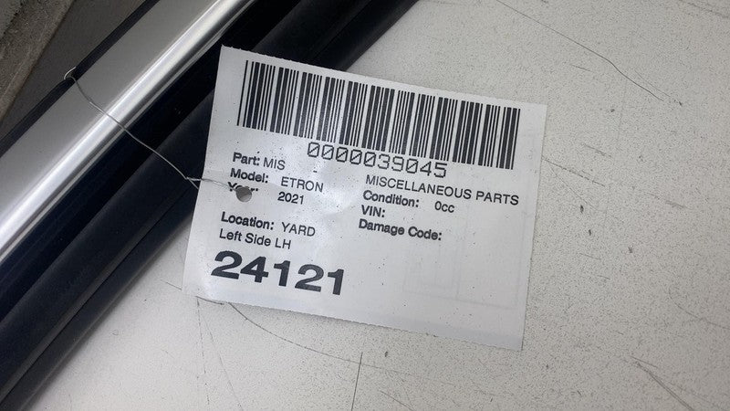 4KE 837 431 ⭕ 19-23 Audi E-Tron Quattro Front Left  Door Window Glass Run Channel 4KE837431