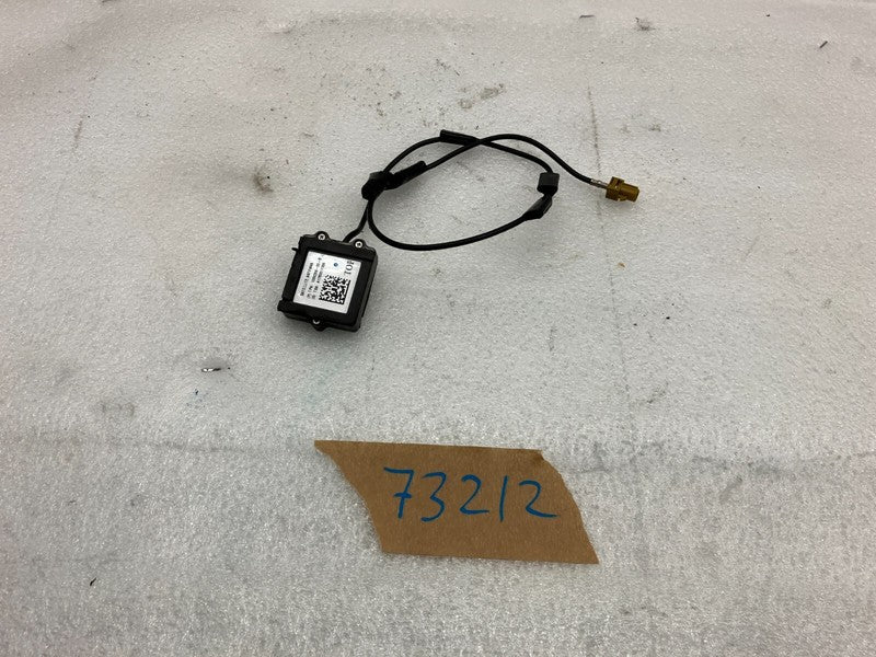 105025600B ⭕ 2012-2024 Model S Satellite Radio AM FM Amplifiers Antenna Module 1050256-00-B