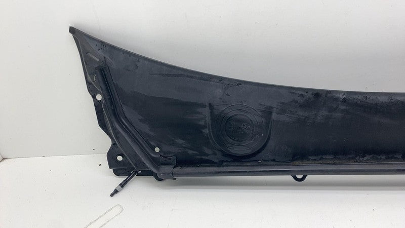 31694459 ⭕ 2021-2024 Polestar 2 Front Windshield Wiper Cowl Cover Panel Grille 31694459