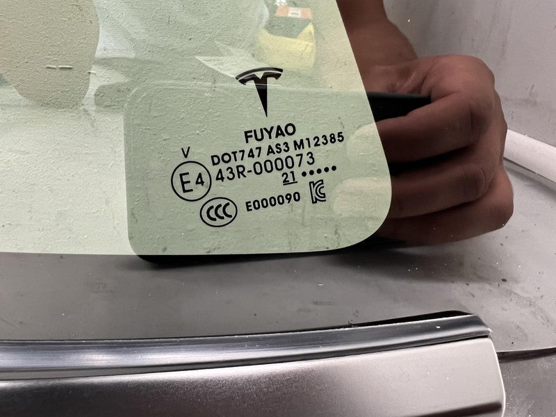 E4 43R-000073 2020-2024 Tesla Model Y MY Rear Passenger Side Quarter QTR Window Glass Right RH
