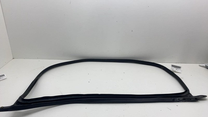 191098400E ⭕ 24-25 Model 3 Front Right Primary Body Weatherstrip Rubber Seal 1910984-00-E
