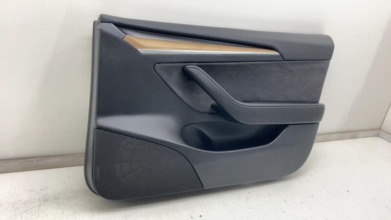 1593863-00-A ⭕ 2021-2023 Tesla Model 3 Front Right Interior Door Panel Trim Card 1593863-00-A