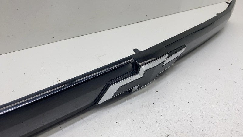 23236369 ⭕ 16-19 Chevrolet Silverado 1500 Front Center Grille Trim w/ Logo Badge 23236369