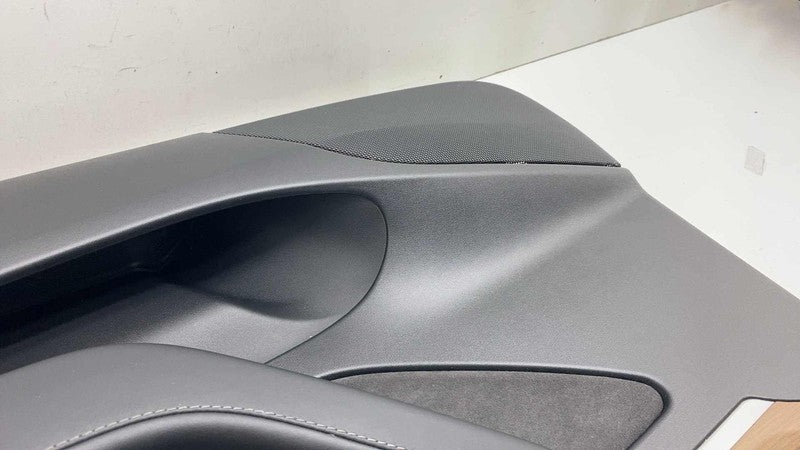 1593863-00-A ⭕ 21-23 Model 3 Front Passenger Side Interior Door Panel Trim Card Cover Right