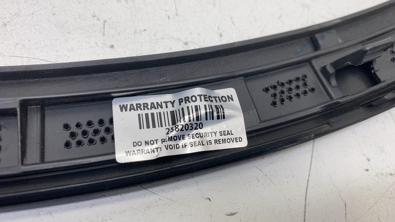 31672602 ⭕ 2021-2024 Polestar 2 Front Right Wheel Arch Fender Flare Molding RH 31672602