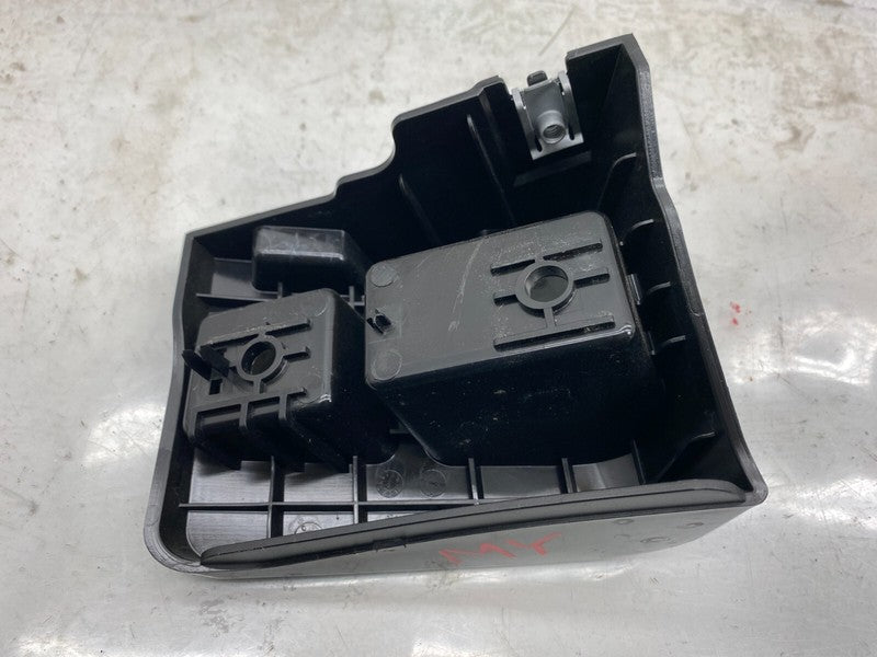 1494039-00-D ⭕ 20-24 Model Y Rear Passenger Tail Lamp Taillight Bracket Right RH 1494039-00-D