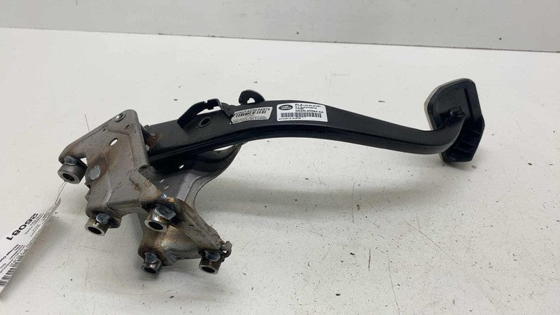 DK5M2D094AA ⭕ 14-17 Range Rover Sport Front Driver Brake Stop Pedal w/ Bracket DK5M-2D094-AA