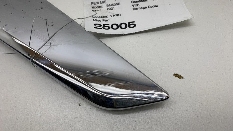 ⭕ 18-22 BMW 530e Front Fender Air Duct Louver Vent Molding Left 517473