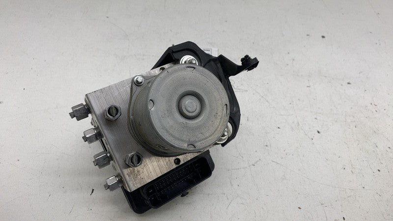 ⭕ 20-23 Tesla Model Y MY Anti-Lock Brake System ABS Pump w/ Bracket 10