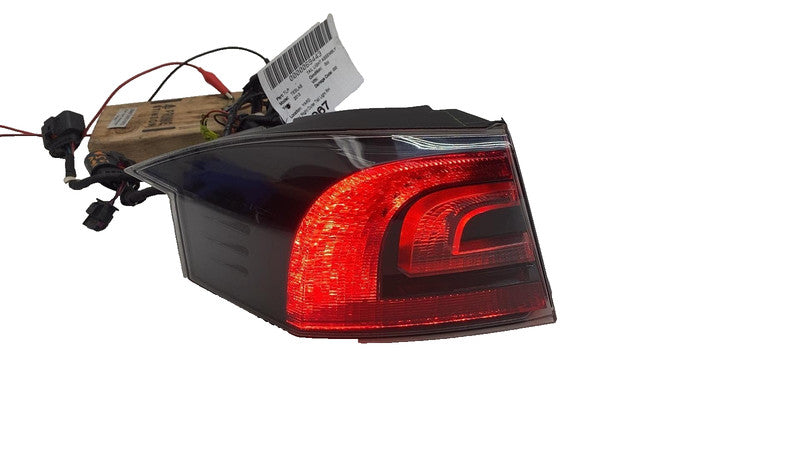 ⭕ 12-22 Model S Rear Driver Side Trunk Outer Taillight Lamp Left LH 60