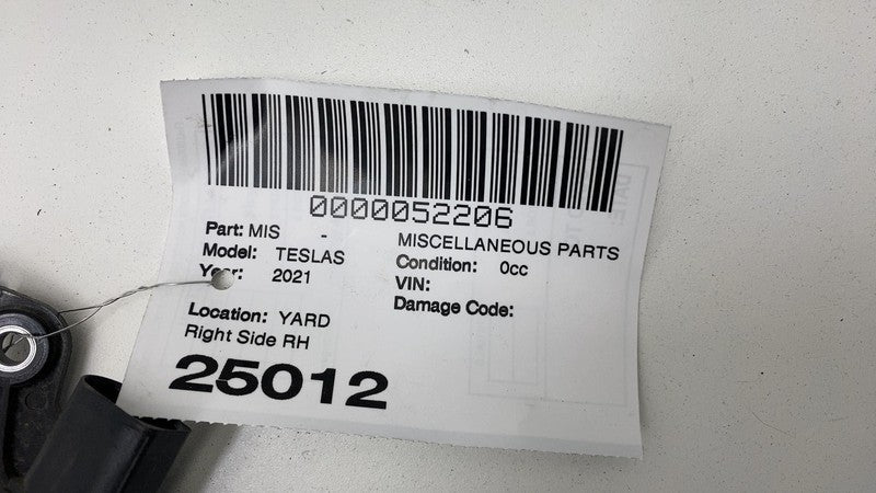 142094500B 2021-2024Tesla Model S X Rear Passenger Right Air Suspension Height Level Sensor