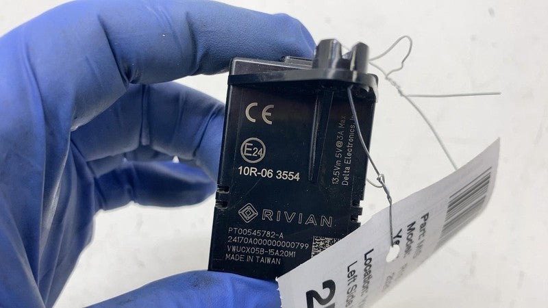 PT00545782A ⭕ 2022-2025 Rivian R1S Rear Left Quarter Trim USB Charging Port OEM PT00545782-A