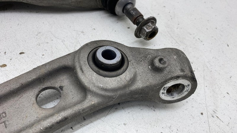 2018-2020 BMW 530e Front Left Spindle Knuckle w/ Upper & Lower Control