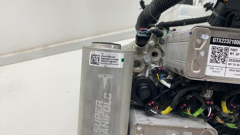 ⭕ 2020-2024 Tesla Model Y Supermanifold Refrigerant Chiller w/ Coolant