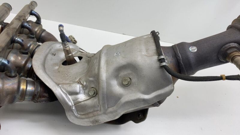 2013-2018 Ford C-Max 2.0L Exhaust Manifold Pipe Assembly
