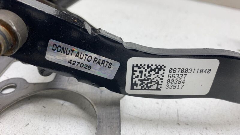 06700311040 ⭕ 2017-2020 Maserati Levante Front Brake Foot Stop Pedal w/ Bracket 06700311040
