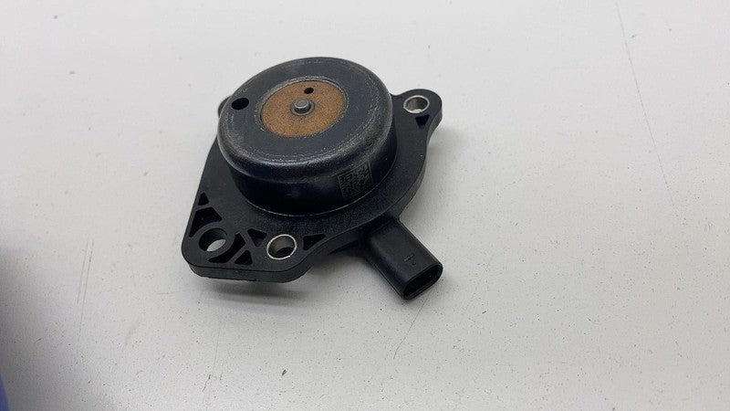 ⭕ 2023 Chrysler Pacifica Engine Intake Camshaft Sprocket Actuator OEM 