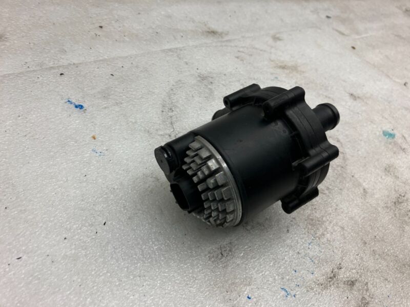 600736700C 2012-2015 Tesla Model S MS Motor Inverter Battery Coolant Auxiliary Water Pump