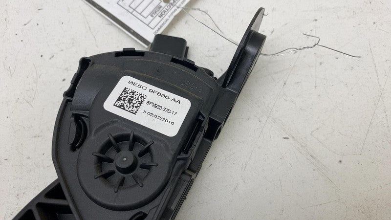 ⭕ 2016-2020 Tesla Model X Accelerator Throttle Pedal Assembly BE5C9F83