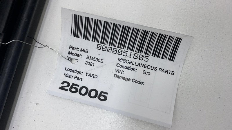 ⭕2021 BMW 530e G30 Rear Passenger Side Door Window Inner Weatherstrip 