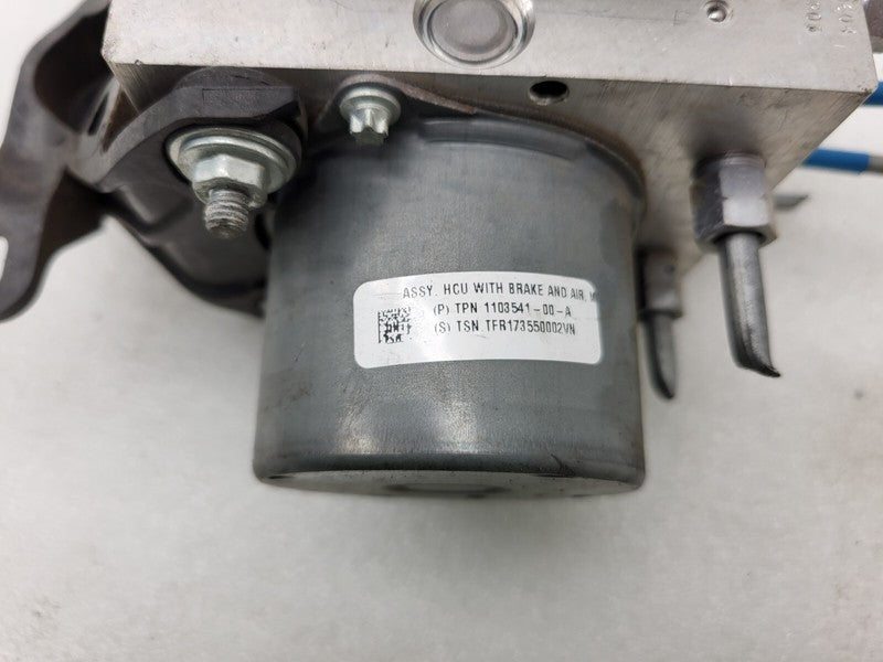 1044745 00 B 17-23 Model 3 Anti-Lock Brake System ABS Pump Module Unit + Bracket 1044745-00-B