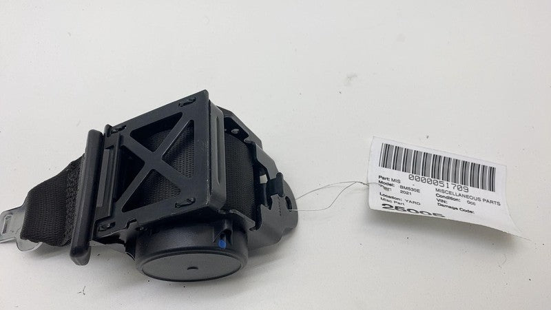 633900400C 2017-2022 BMW 530e G30 Rear 2nd Row Center Middle Seat Belt Retractor Black OEM