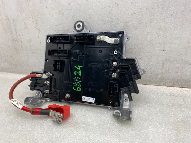 111818284E ⭕2017-2020 Tesla Model 3 Front Suspension Electrical Control Module 1118182-84-E