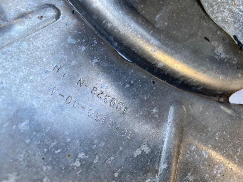 107216000A ⭕ 16-20 Model S X Rear Left Spindle Knuckle Wheel Hub & Dust Shield 1072160-00-A