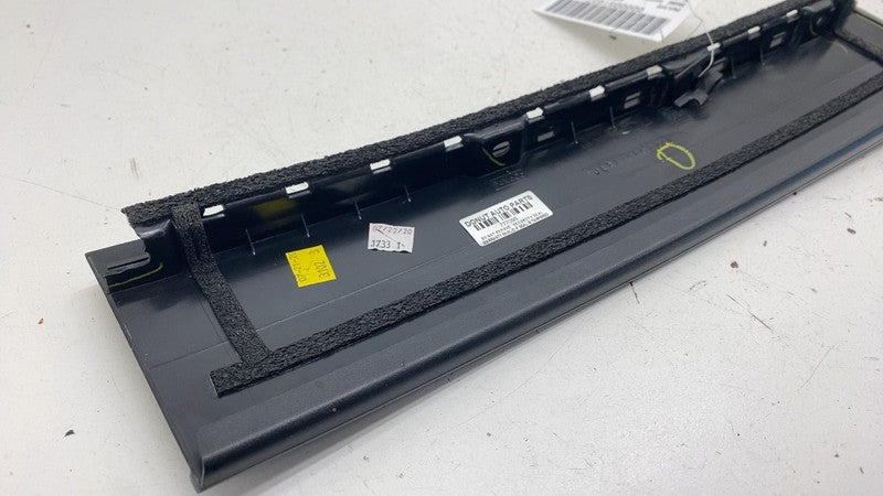 ⭕18-24 Lincoln Navigator Passenger Side B-Pillar Applique Molding JL1B