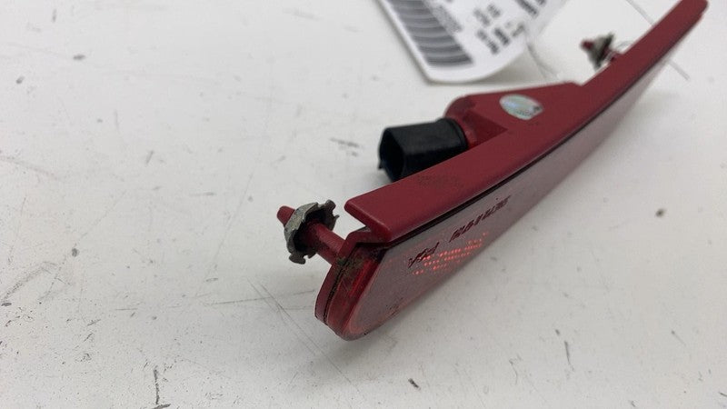 ⭕ 2017-2025 Chrysler Pacifica Rear Left Marker Light Lamp Reflector 68