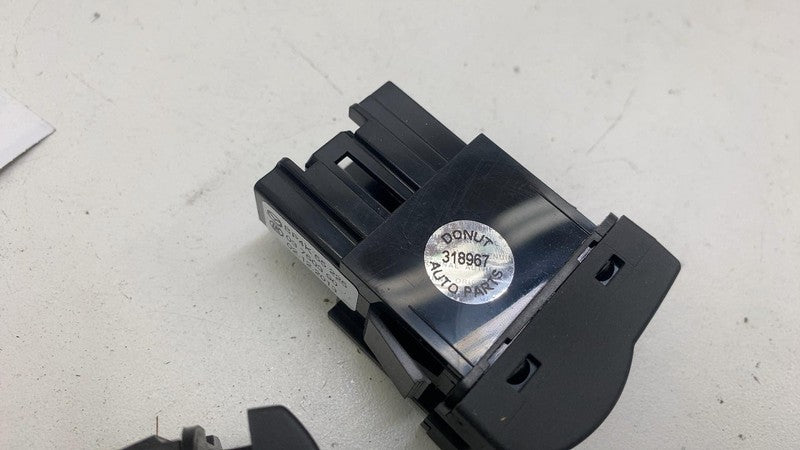 ⭕07-15 Mazda MX-5 Miata Dash Instrument Panel Hole Stab Control Switch