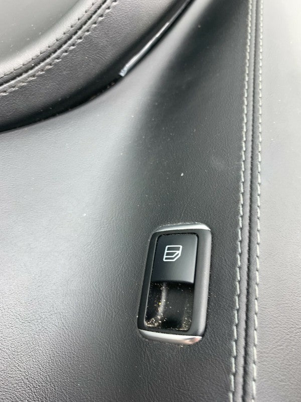 1008133-00-D ⭕ 12-21 Tesla Model S MS Rear Passenger Side Interior Door Panel Trim Card Right