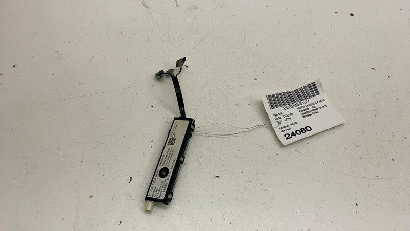 A213-905-70-00 ⭕ 15-20 Mercedes-Benz C300 Rear Radio Radio Antenna Amplifier Module A2139057000