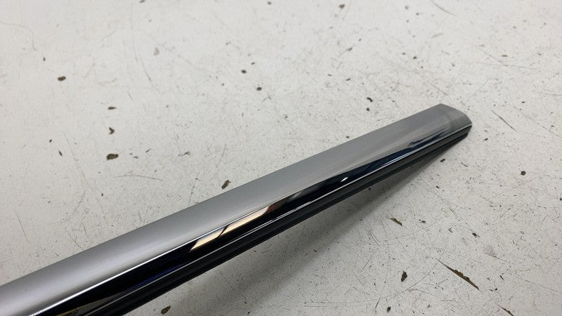 ⭕ 18-21 Lincoln Navigator Rear Left Side Door Window Belt Molding Chro