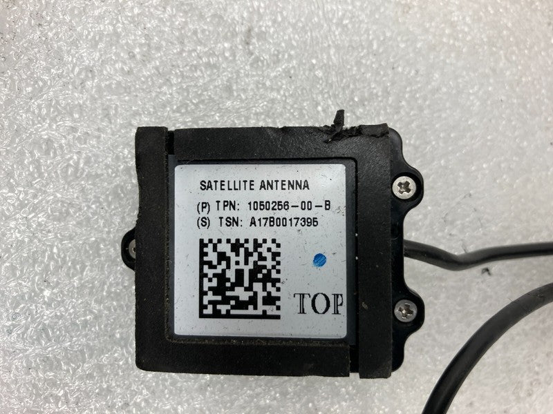 105025600B ⭕ 2012-2024 Model S Satellite Radio AM FM Amplifiers Antenna Module 1050256-00-B