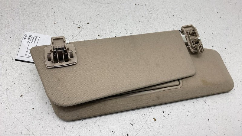 ⭕ 10-16 Mercedes-Benz E350 E-Class Front Right Windshield Sunvisor A22