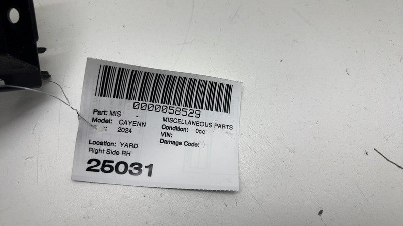 9Y3 807 394 A ⭕2019-2024 Porsche Cayenne Rear Right Bumper Mounting Bracket Support 9Y3807394A