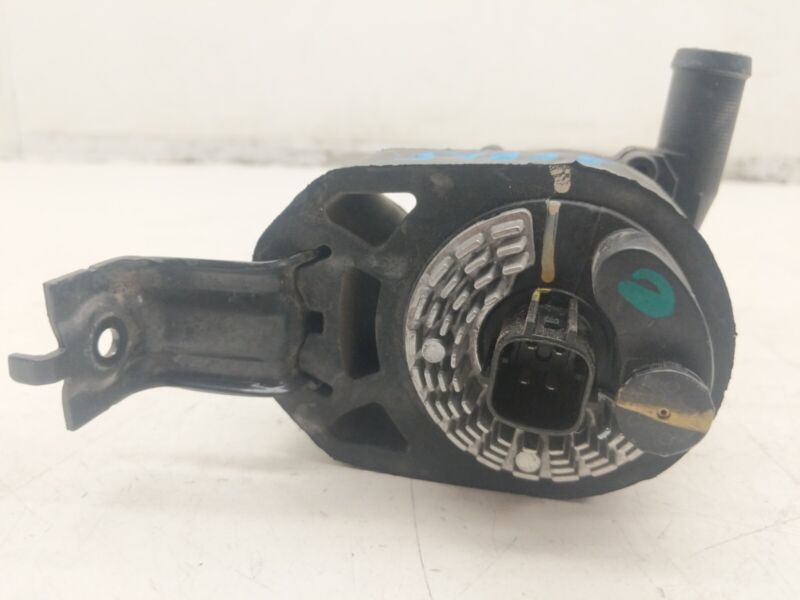 2012-2015 Tesla Model S MS Battery Coolant System Auxillary Water Pump Assembly