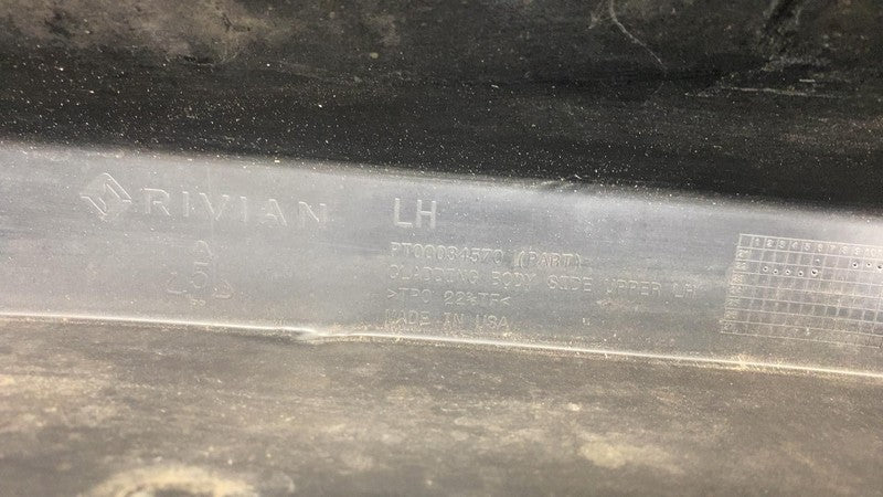 ⭕ 2022 Rivian EDV-700 Amazon Van Rear Left Body Side Cladding Upper PT