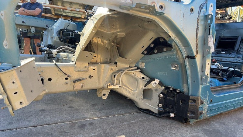 ⭕ 2022-2024 Rivian R1T Front Driver Side Frame Horn Structure Apron Cutout Left