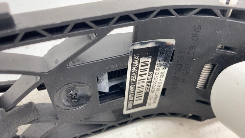 5N0 839 885 H ⭕ 10-19 Volkswagen Golf Front Right Door Handle w/ Door Lock Actuator 5N0839885H